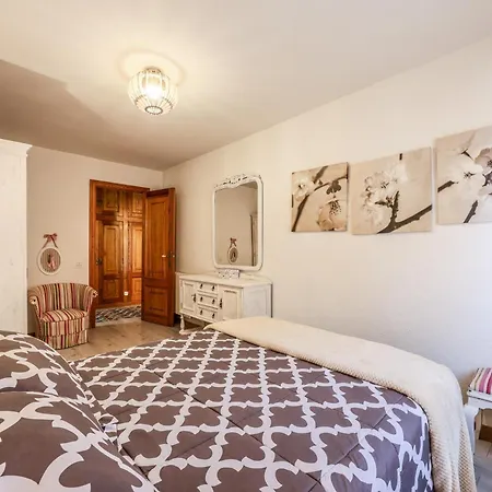 Casa Turistica La Parra Сasa de vacaciones La Lastrilla