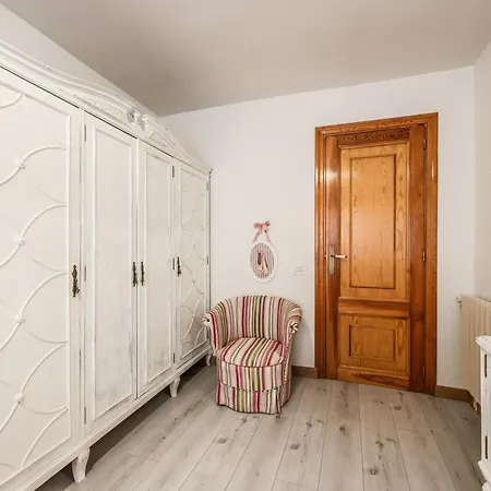 Casa Turistica La Parra Сasa de vacaciones La Lastrilla