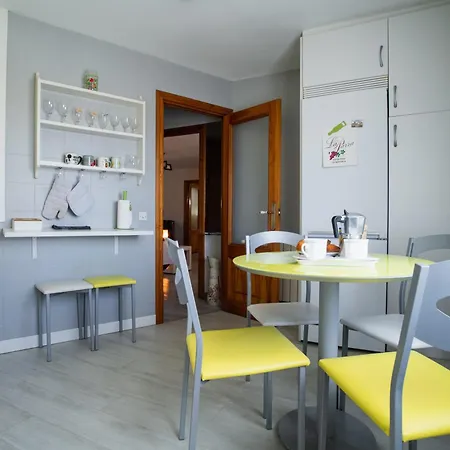 Acogedora Casa Historica En Segovia By *